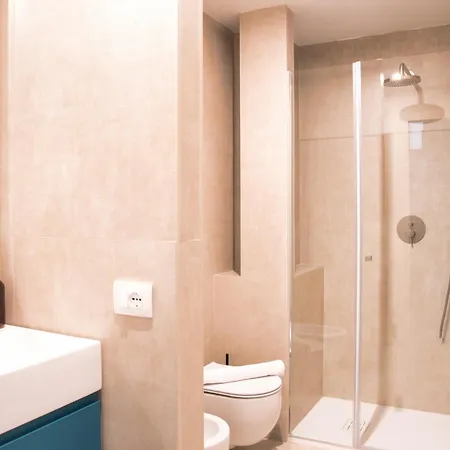 Appartement Bezzecca 9 - Design Loft Steps From The *