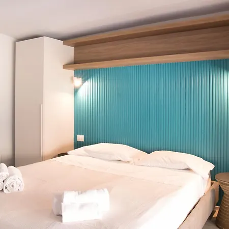 Apartman Bezzecca 9 - Design Loft Steps From The